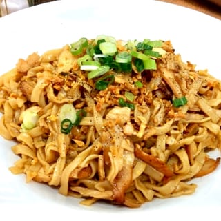 Garlic Chicken Noodle (SiJetKhohSwae) ဆီချက်ခေါက်ဆွဲ